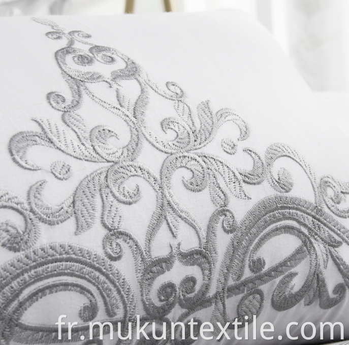  Cotton Embroidery Bedding Set